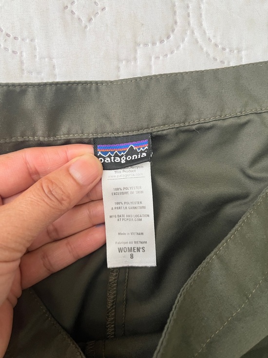 Patagonia Duway Skirt Size 8 Olive Green Hiking Skort DWR Finish - Picture 10 of 15
